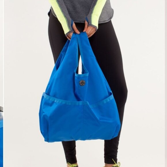 Lululemon Post Savasana Tote Nylon Packable Pockets Water Resistant Shoulder Bag - Picture 4 of 16
